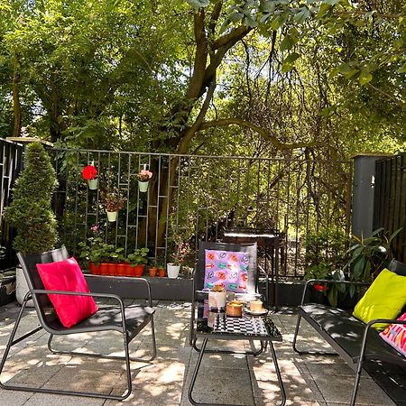 Garden Apartament Petrila 外观 照片