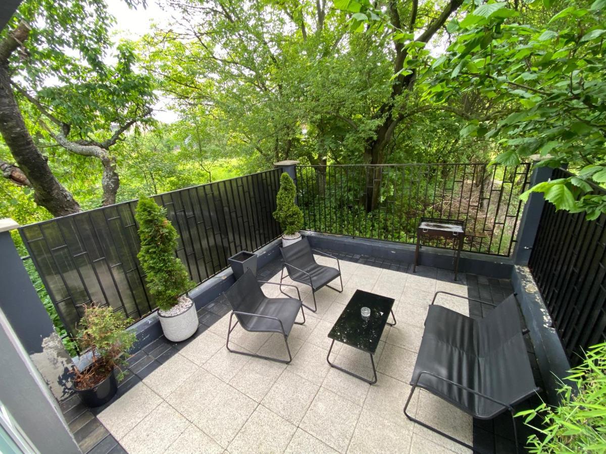 Garden Apartament Petrila 外观 照片